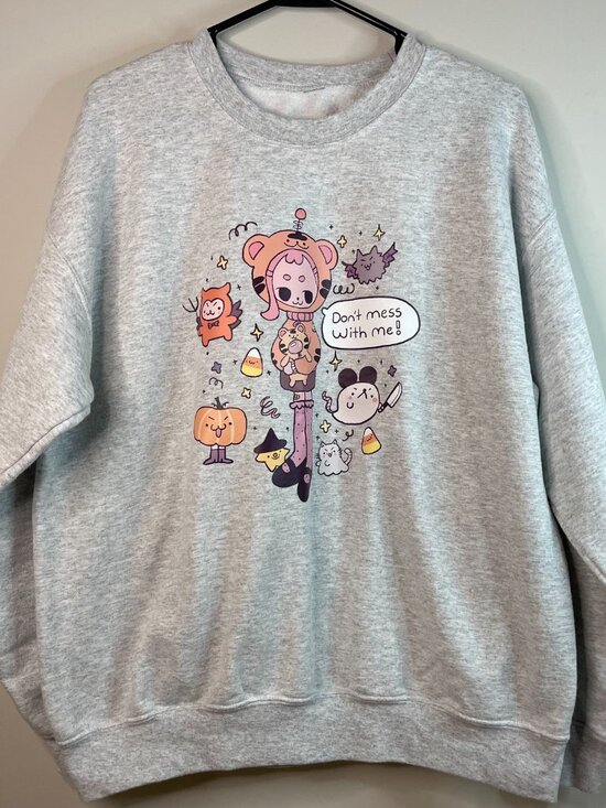 Sweaters - Halloween Don’t Mess With Me Sweatshirt – Ash Gray Graphic Crewneck Size L